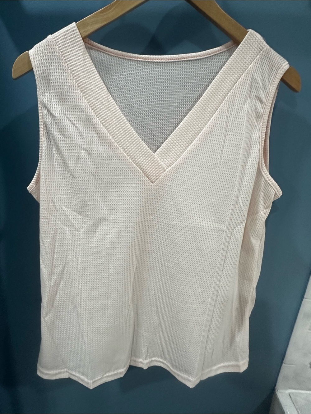 Sleeveless V-Neck Knit Tank Top in Light Pink